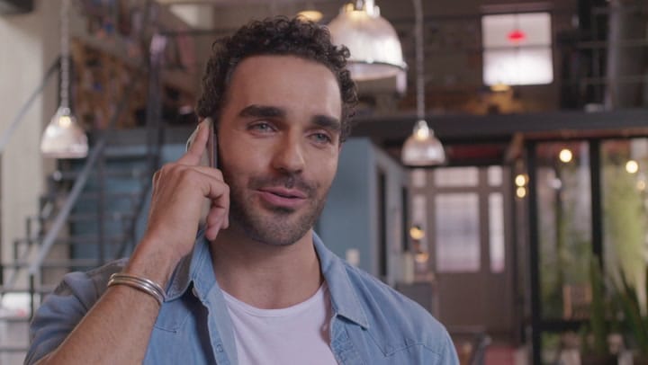 UNE FAMILLE PAS SI PARFAITE - S1 E0021 - Dimanche 24 Août 2025