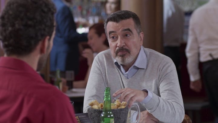 UNE FAMILLE PAS SI PARFAITE - S1 E0046 -Dimanche 16 Novembre 2025